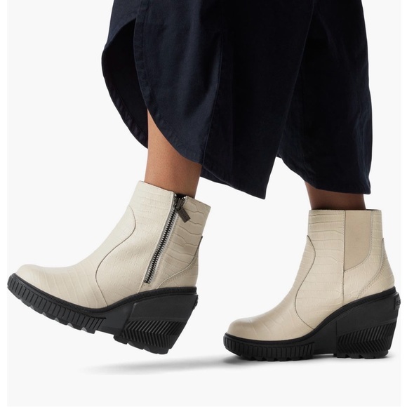 SOREL Ona Ave Wedge Boot in Chalk. Size 9 - Picture 2 of 13